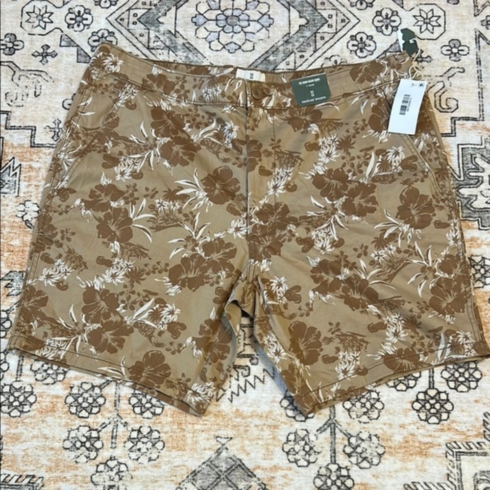 NWT 38 MUTUAL WEAVE The Chino Board short 8” inseam with tropical print